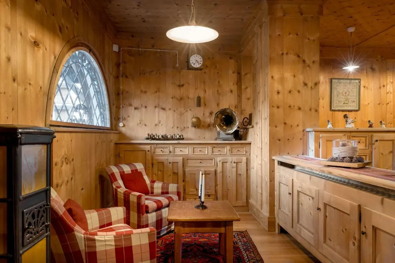Hotel Baita Dei Pini Бормио 4*,  Италия