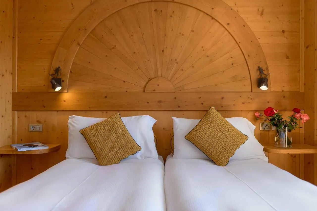 Hotel Baita Dei Pini Μπόρμιο 4*,  Ιταλία